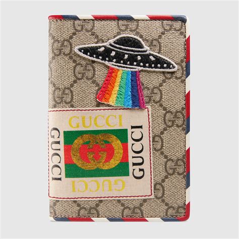 gucci passport cover